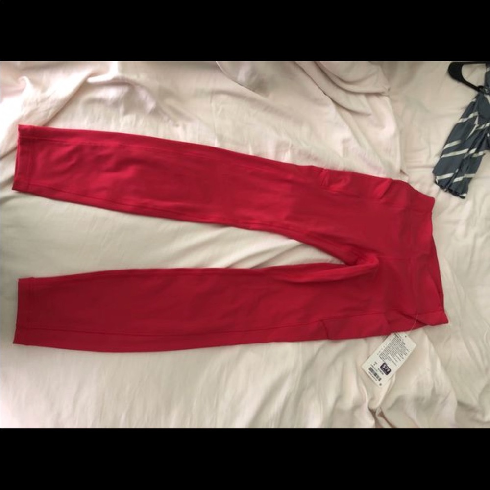 Lulu lemon size 4/6